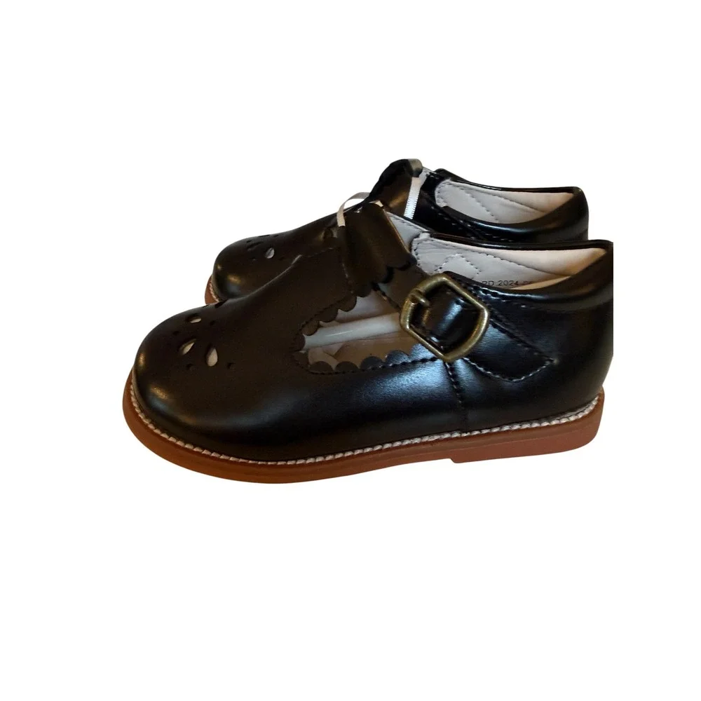 Felix and Flora Black Mary Jane NWT Girls Size 8